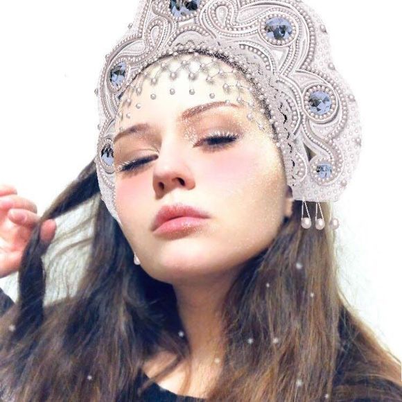 Meet your Posher, Alexandra - Picture 1 of 1